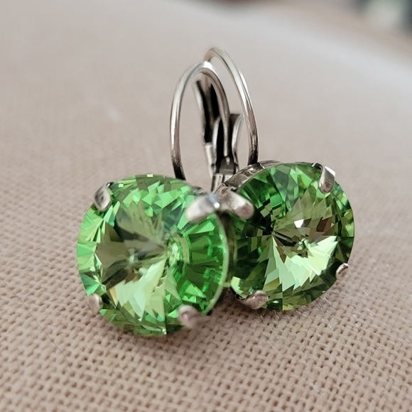 Austrian Crystal Earrings in Antique Silver - Picture 5 of 8